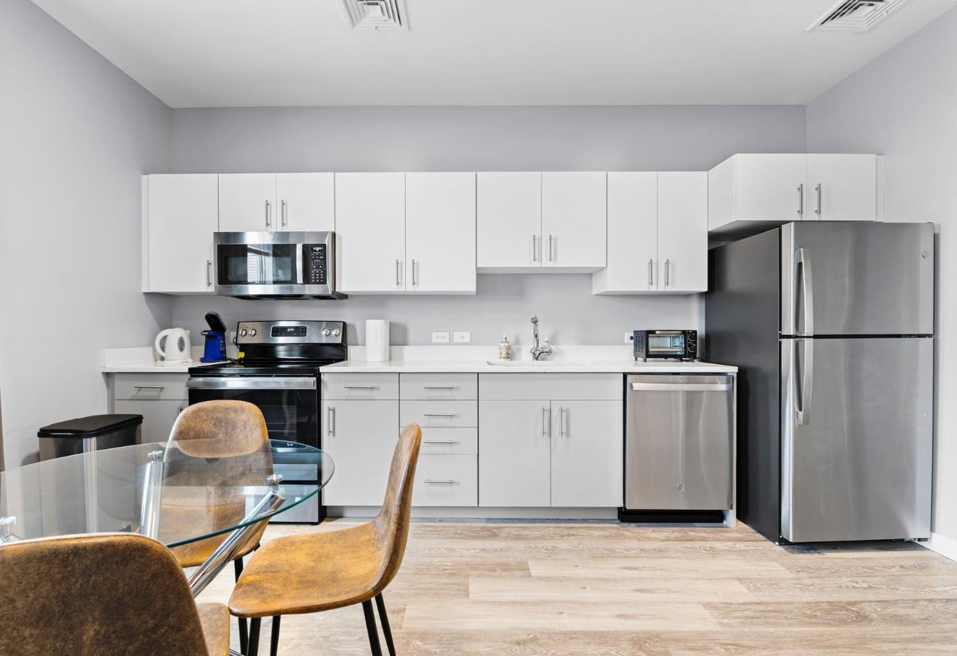 Furnished Apartments Near Encore Everett Bilik gambar